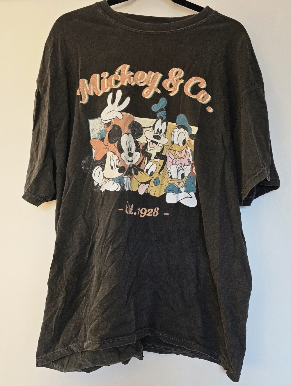 Comfort Colors - (Plus-Size) Unisex Mickey & Friends Vintage-Style 90s T-Shirt